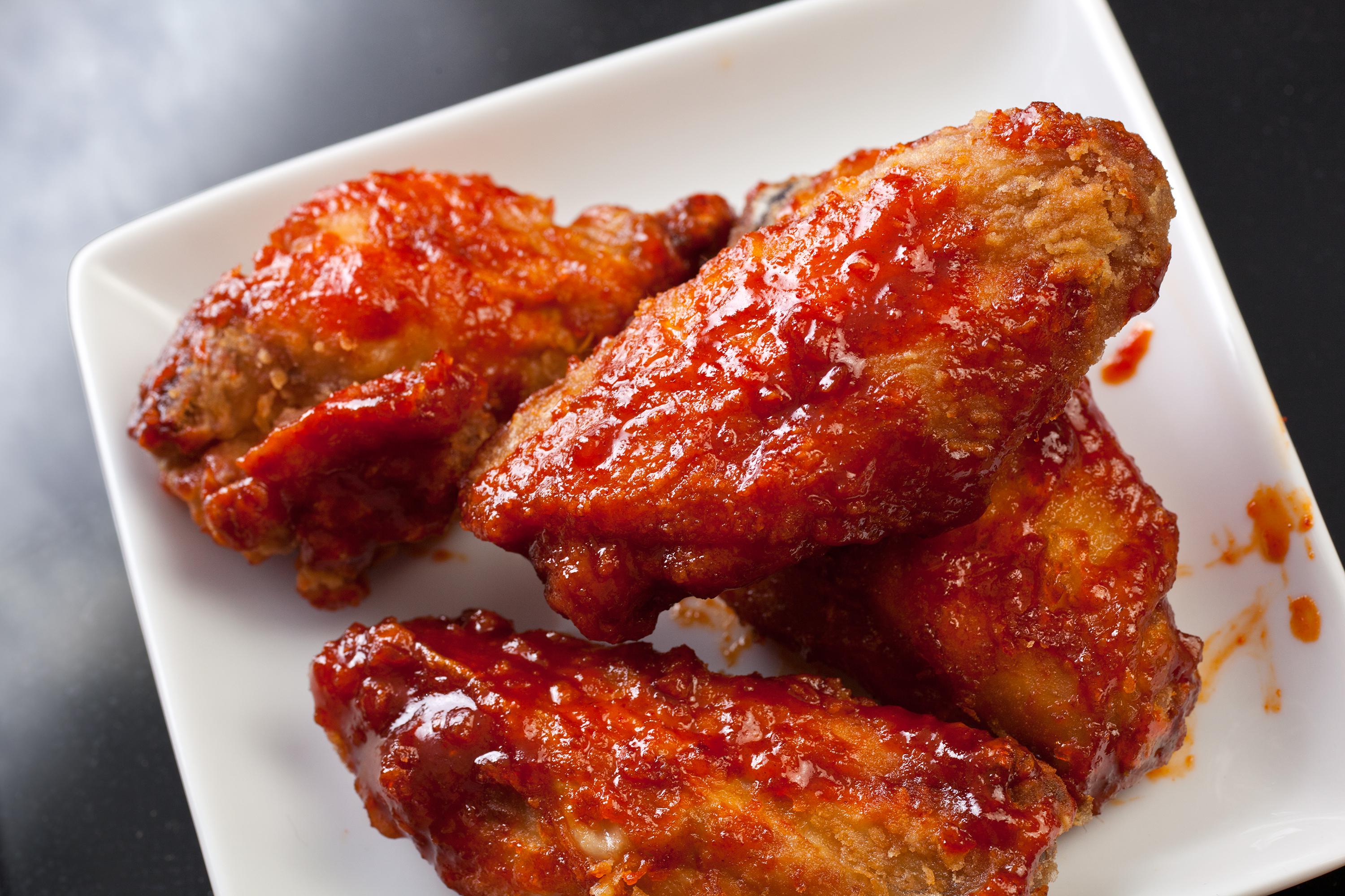 A picture of delicious chicken wings - The Real Food Academy.