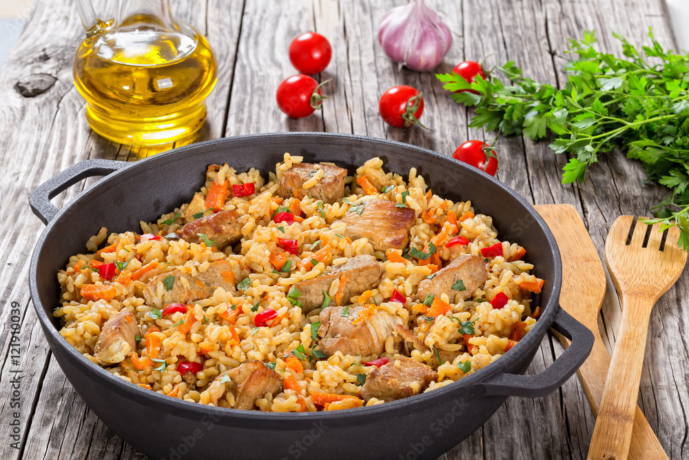 The Real Food Academy Miami chicken and vegetable paella recipe.
