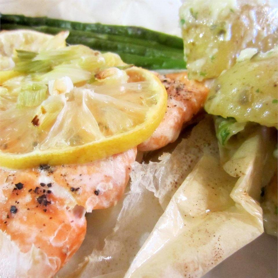 The Real Food Academy Miami garlic butter & herb salmon in papillote recipe.