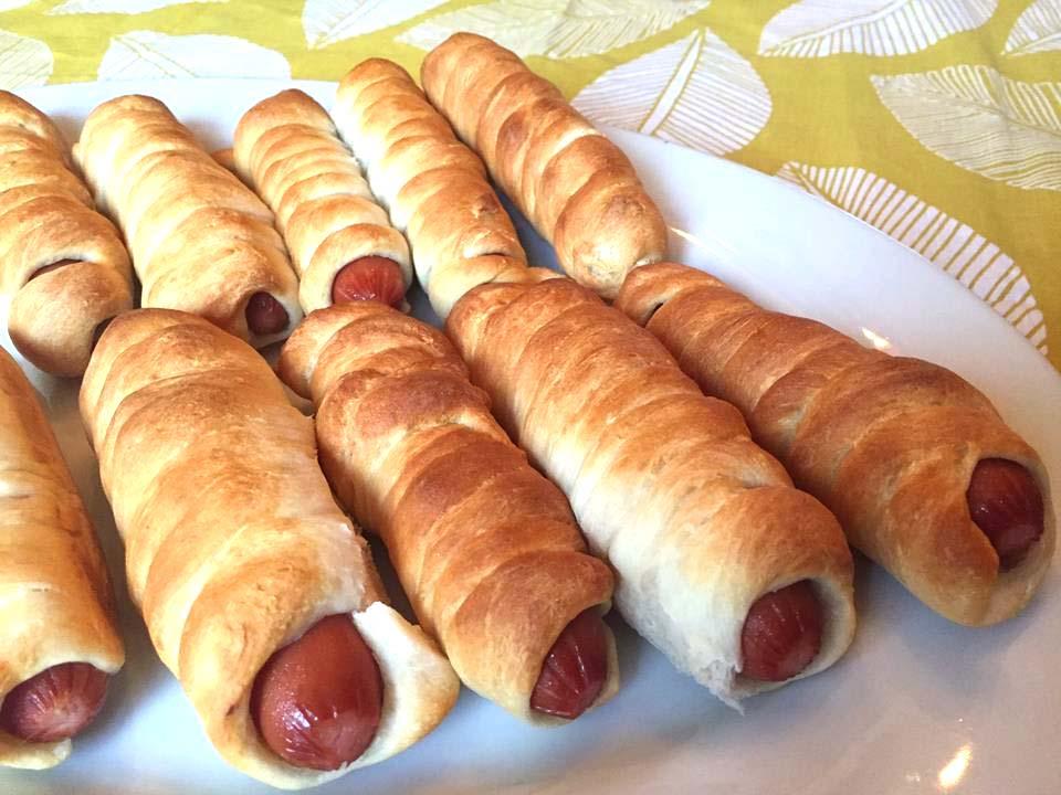 The Real Food Academy Miami hot dog in a blanket recipe.