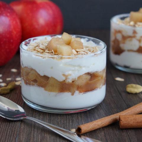 The Real Food Academy Miami layered baked apples and greek yogurt recipe.