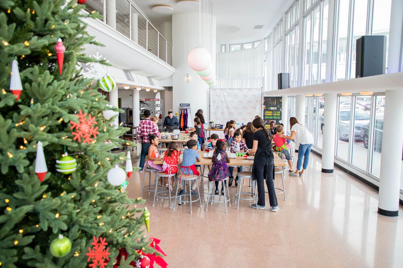 One of The Real Food Academy's holiday family activities in Miami, FL.