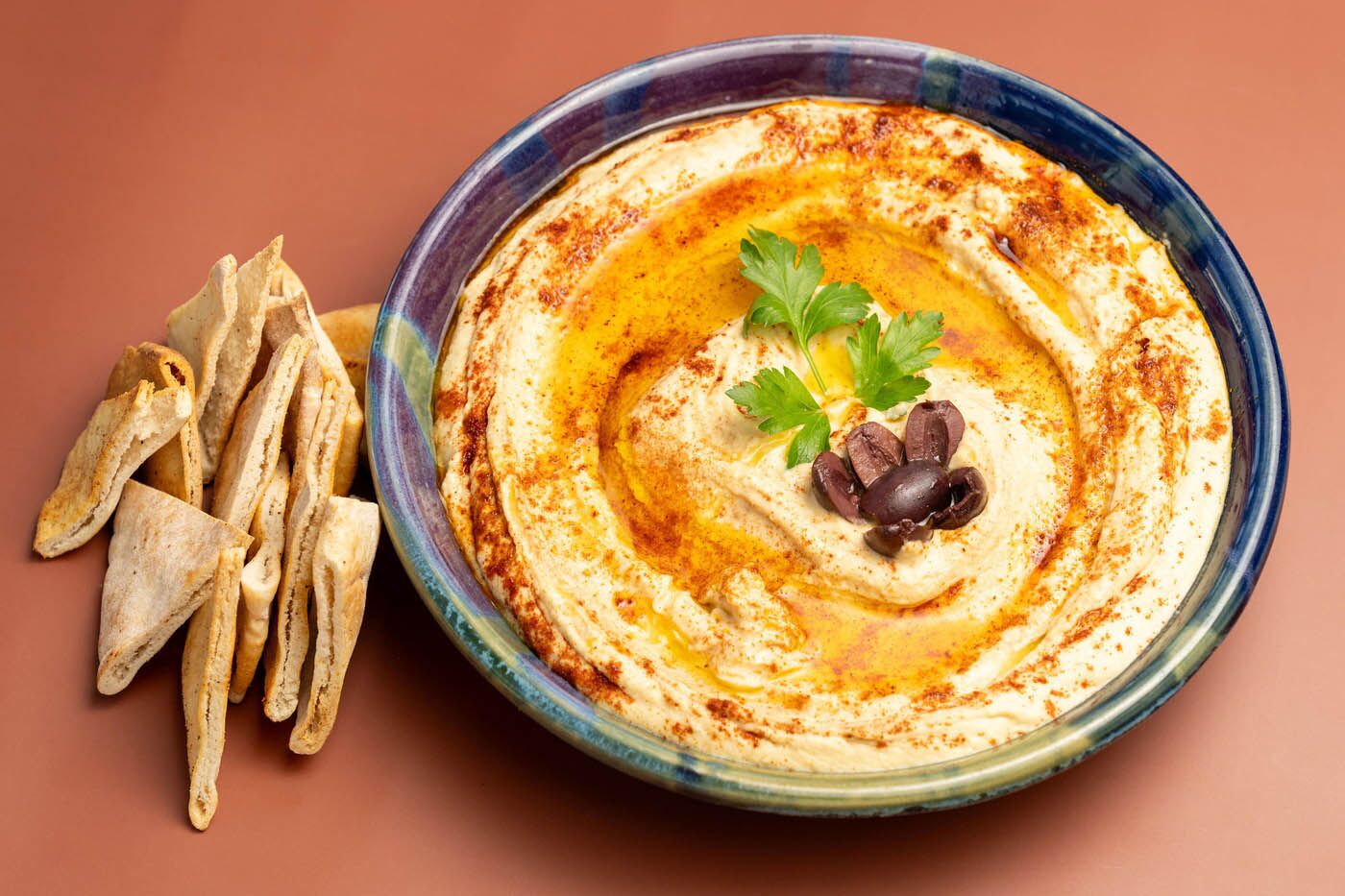 Hummus with pita crackers at The Real Food Academy Miami.