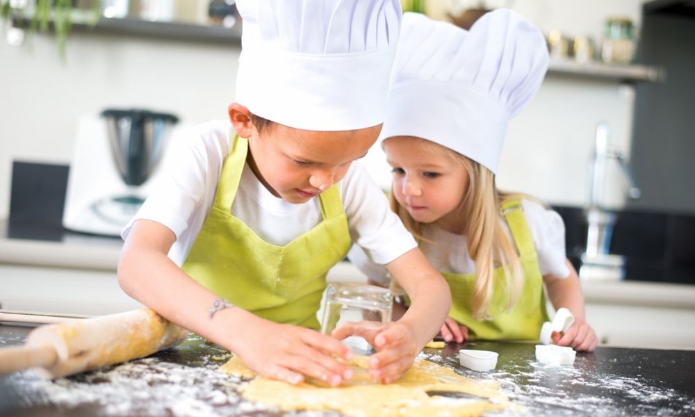 Reasons to Send Your Kid to a Summer Cooking Camp with The Real Food Academy